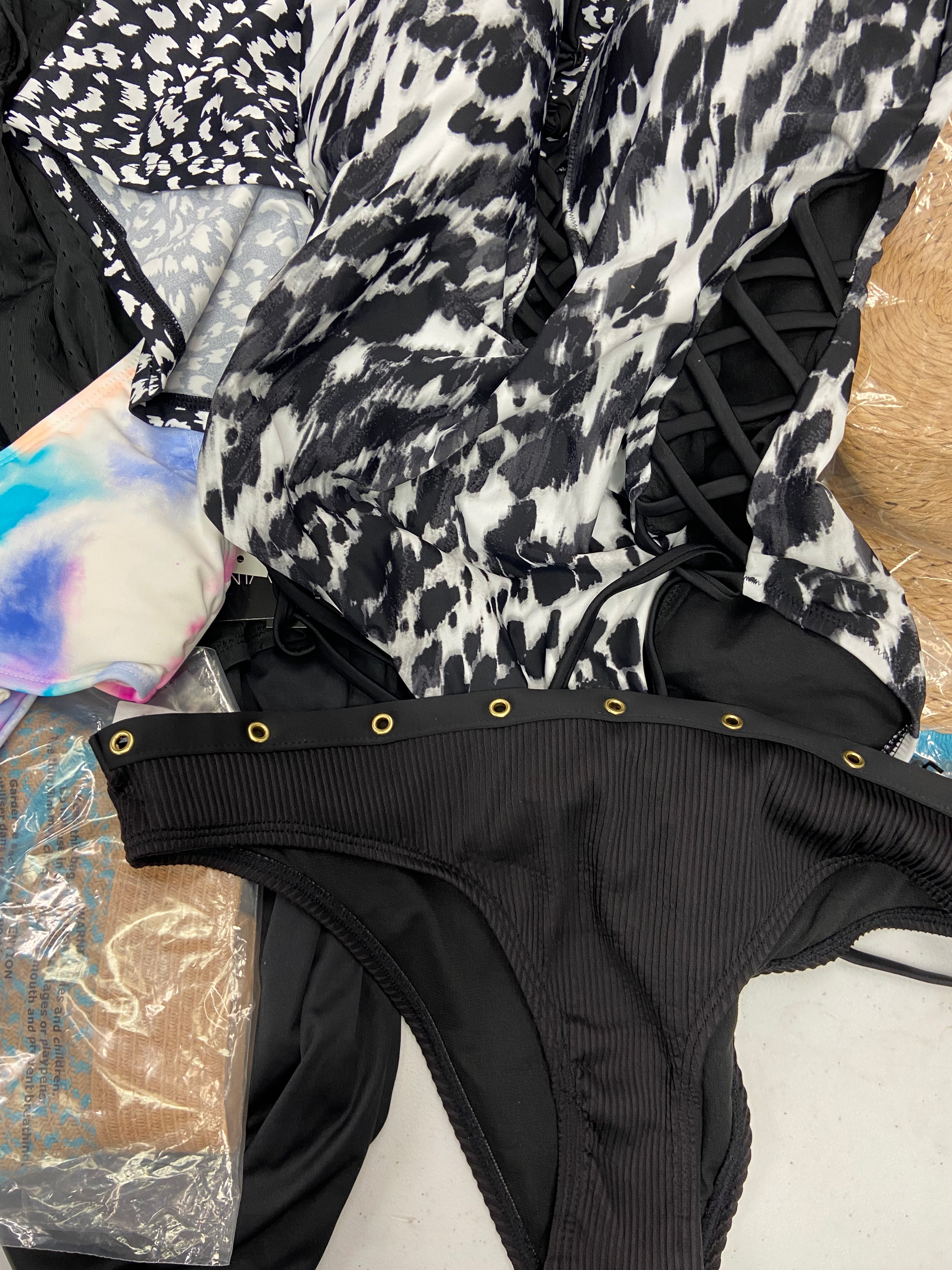 Women's Swimwear & Others Wholesale Lot, UNDER ARMOUR, NIKE, AMERICAN APPAREL, CALIFORNIA WAVES, INC  and more, 26 items, Shelf Pulls, MSRP $1,018