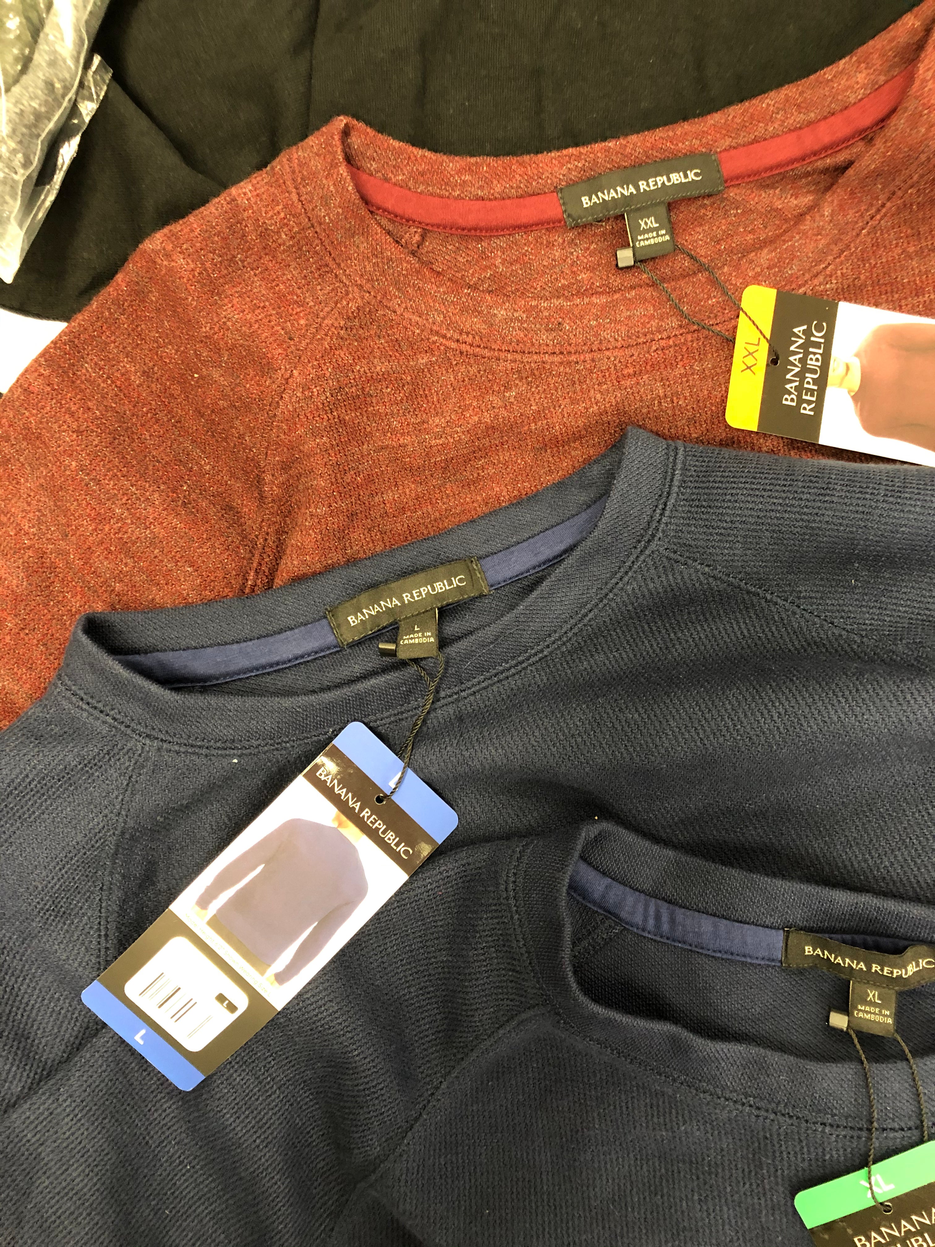 Men's Clothing Tops and more Wholesale Lot, BANANA REPUBLIC, TIMBERLAND, COLUMBIA, HURLEY, 32 DEGREES  and more, 15 items, Shelf Pulls, MSRP $547