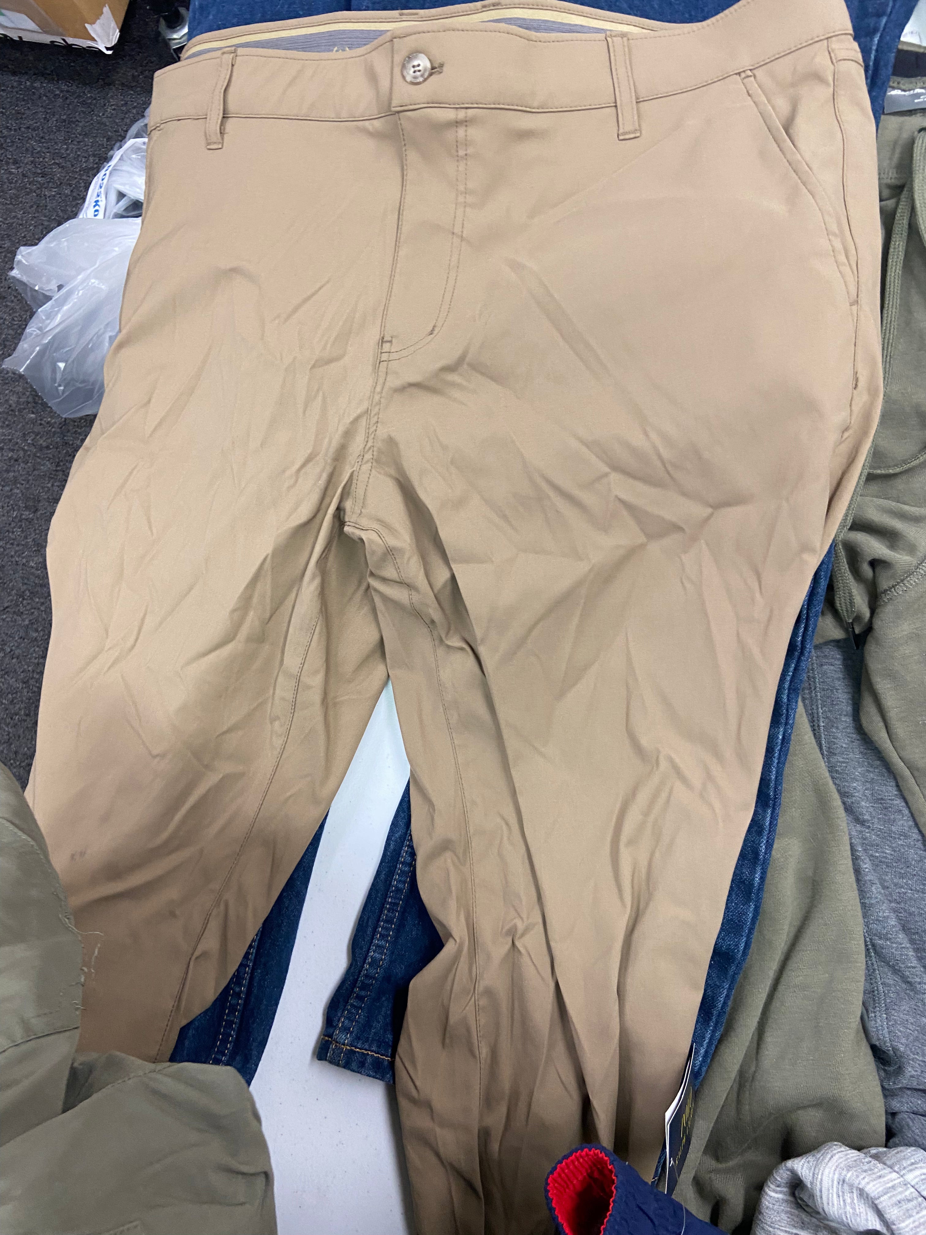 Men's Clothings Bottoms, Wholesale Lot, FILA, POLO RALPH LAUREN, WEATHERPROOF , EDDIE BAUER, KIRKLAND, URBAN STAR, SPYDER and more, 11 items, CUSTOMER RETURNS