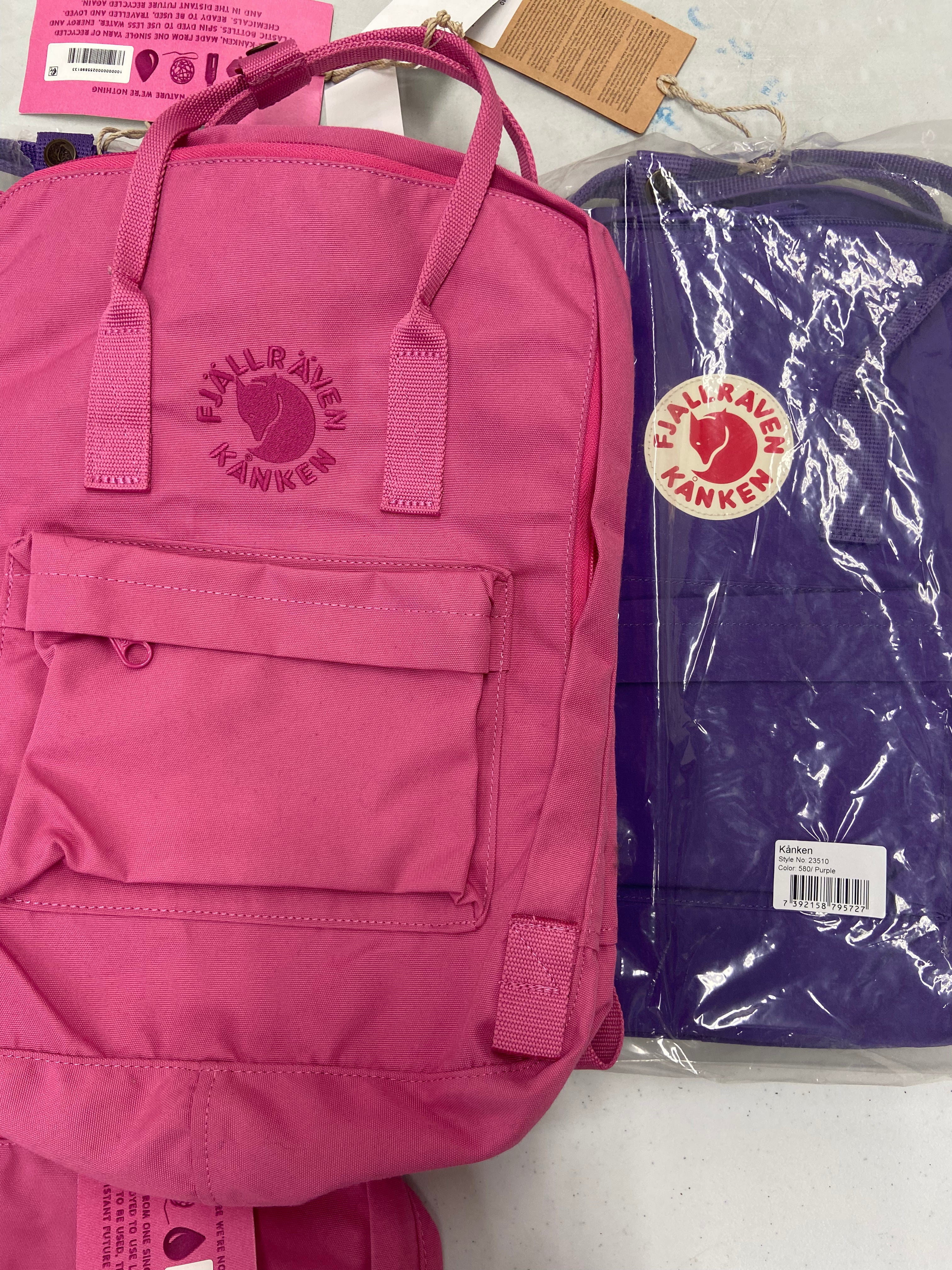 Women's Backpacks Wholesale Lot, FJALLRAVEN, 8 items, New, MSRP $680
