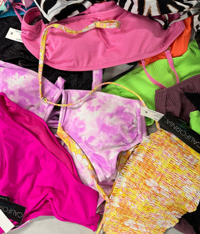 Women's Swimwear Wholesale Lot, CYN AND LUCCA, BAR III, SALT + COVE, 21 items, Shelf Pulls, MSRP $564