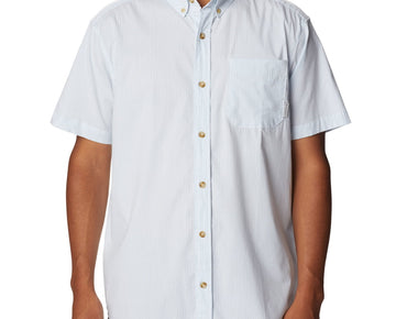Columbia Mens Regular fit Short Sleeve Button-Up Shirt Small Light Blue Striped