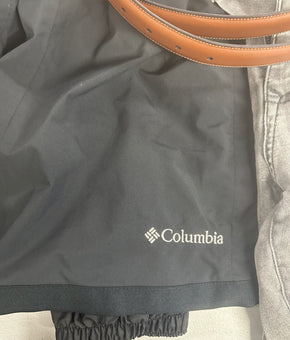 Men's Clothing Jeans and others, COLUMBIA, PUMA, LAZER, CHAMPION, PERRY ELLIS, Wholesale Lot, 8 items, Shelf Pulls, MSRP $393