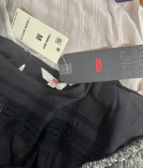 Women's Clothing Assorted Wholesale Lot, LEVI'S, DKNY, RACHEL ROY, FREE PEOPLE, CALVIN KLEIN, CHAMPION and more, 15 items, Shelf Pulls, MSRP $1,159