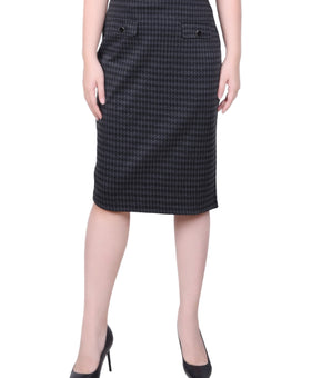 Petite Knee Length Double Knit Skirt Size PS Black Gray