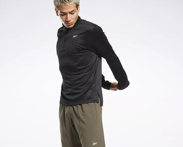 Reebok Mens Regular fit Quarter zip Sweatshirt Medium Black Solid