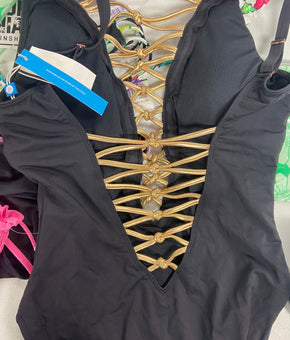 Women's Swimwear Wholesale Lot, ISLAND ESCAPE, JESSICA SIMPSON,MIKEN CLOTHING, SALT + COVE, 15 items, Shelf Pulls, MSRP $564