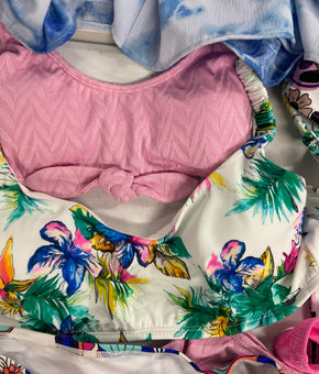 Women's Swimwear Wholesale Lot, ISLAND ESCAPE, JESSICA SIMPSON, MIKEN CLOTHING, SALT + COVE and more, 14 items, Shelf Pulls, MSRP $495