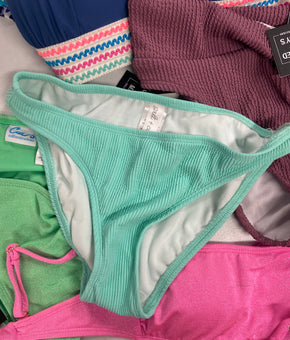 Women's Swimwear Wholesale Lot, SWIM SOLUTIONS, ANNE COLE, SALT + COVE,  ISLAND ESCAPE, 15 items, Shelf Pulls, MSRP $508