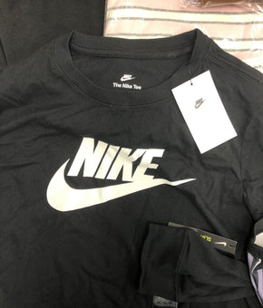 Women's Clothing T-shirts and Other Tops Wholesale Lot, NIKE, LUCKY BRAND, FILA, EDDIE BAUER, KIRKLAND, AMERICAN APPAREL and more, 18 items, Shelf Pulls, MSRP $527
