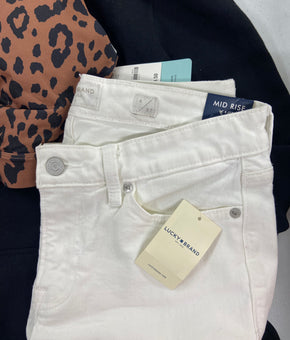 Women's Clothing Assorted Wholesale Lot, LUCKY BRAND, NIKE, POLO RALPH LAUREN, VINCE CAMUTO, 32 DEGREES, CHARTER CLUB  and more, 16 items, Shelf Pulls, MSRP $778