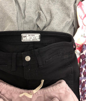 Women's Clothing ASSORTED Wholesale Lot, CALVIN KLEIN, NIKE, FREE PEOPLE, AMERICAN APPAREL and more, 16 items, Shelf Pulls, MSRP $564