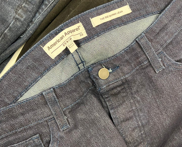 Men's Clothing Jeans Wholesale Lot, LUCKY BRAND, LEVI STRAUSS AND CO, IZOD, URBAN STAR and more, 7 items, Shelf Pulls, MSRP $432