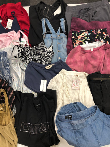 Women's Clothing Assorted Wholesale Lot, DKNY, DL1961, CALVIN KLEIN, FREE PEOPLE, RACHEL ROY, ALFANI, AMERICAN APPAREL and more, 22 items, Shelf Pulls, MSRP $1,598