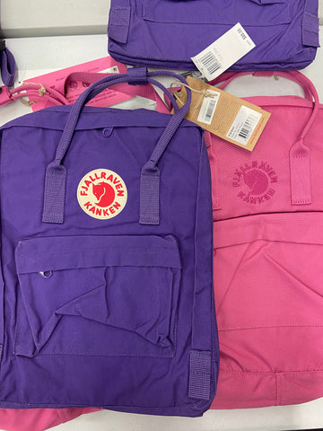 Women's Backpacks Wholesale Lot, FJALLRAVEN, 8 items, Shelf Pulls, MSRP $680