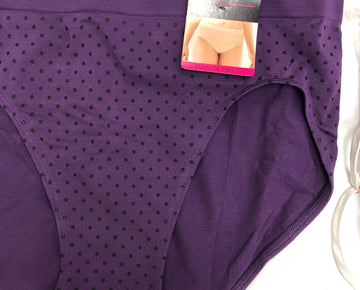 Women's Clothing Intimates Wholesale Lot, SCULPTRESS, WACOAL, SPANX, BALI, CHARTER CLUB and more, 35 items, Shelf Pulls, MSRP $805