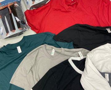 Men's Clothing ASSORTED Wholesale Lot, TIMBERLAND, GOLDTOE, BLOOMINGDALES, AMERICAN APPAREL, 32 DEGREES 14 items, Shelf Pulls, MSRP $423