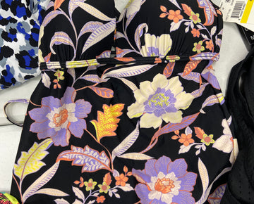 Women's Swimwear & Others Wholesale Lot, UNDER ARMOUR, NIKE, AMERICAN APPAREL, CALIFORNIA WAVES, INC  and more, 26 items, Shelf Pulls, MSRP $1,018