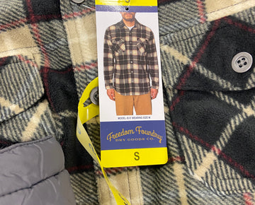 Men's Clothing Sweaters & Others Wholesale Lot, EDDIE BAUER, GERRY, LEGENDARY, HI-TEC, FREEDOM FOUNDRY, 7 items, Shelf Pulls, MSRP $440