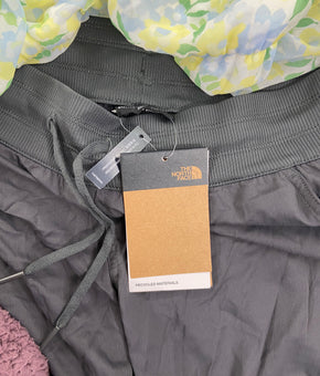 Women's Clothing Assorted Wholesale Lot, NORTH FACE, GUESS, FILA, DICKIES, VINCE CAMUTO, CALVIN KLEIN and more, 14 items, Shelf Pulls, MSRP $1,043