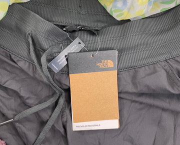 Women's Clothing Assorted Wholesale Lot, NORTH FACE, GUESS, FILA, DICKIES, VINCE CAMUTO, CALVIN KLEIN and more, 14 items, Shelf Pulls, MSRP $1,043