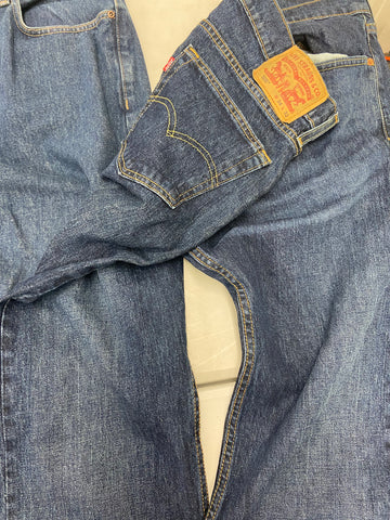 Men's Clothings Jeans & Others Wholesale Lot, LEVIS, BUFFALO DAVID BITTON, ORVIS, KIRKLAND and more, 5 items, CUSTOMER RETURNS