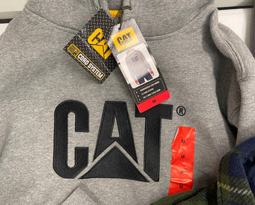 Men's Clothing Hoodies and Other Tops Wholesale Lot, CATERPILLAR, FREEDOM FOUNDRY, KIRKLANDS, 32 DEGREES and more, 15 items, Shelf Pulls, MSRP $665