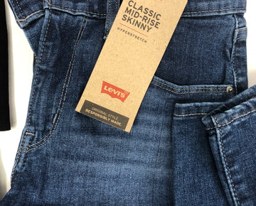 Women's Clothing Jeans, Pants and other bottoms, Wholesale Lot, LEVI'S, ANNE KLEIN, FREE PEOPLE, KIRKLAND, AMERICAN APPAREL, BUFFALO, ALFANI and more, 16 items, Shelf Pulls, MSRP $795