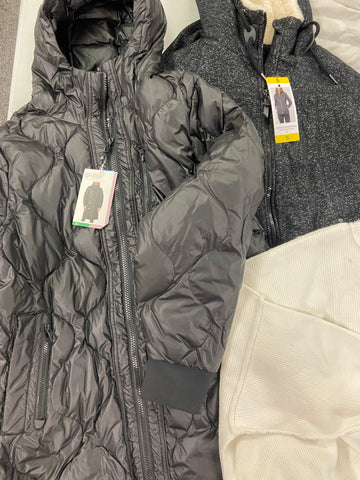 Women's Clothing OUTERWEAR & Other Wholesale Lot, MONDETTA, FREE PEOPLE, 32 DEGREES, 1 MADISON, 4 items, Shelf Pulls, MSRP $487